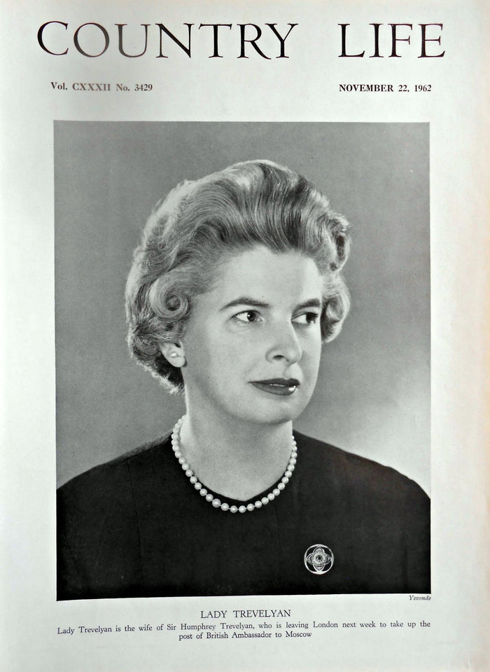Lady Trevelyan Country Life Magazine Portrait November 22, 1962 Vol. CXXXII No. 3429