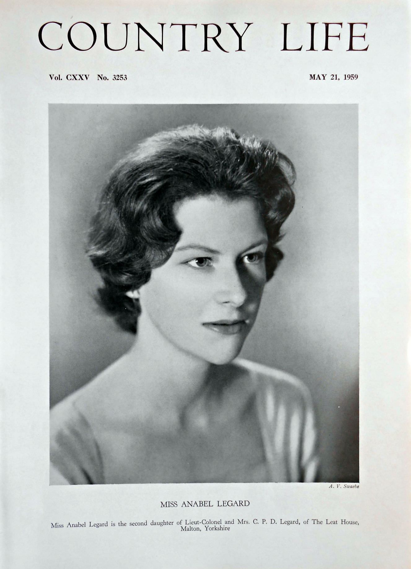 Miss Anabel Legard Country Life Magazine Portrait May 21, 1959 Vol. CXXV No. 3253