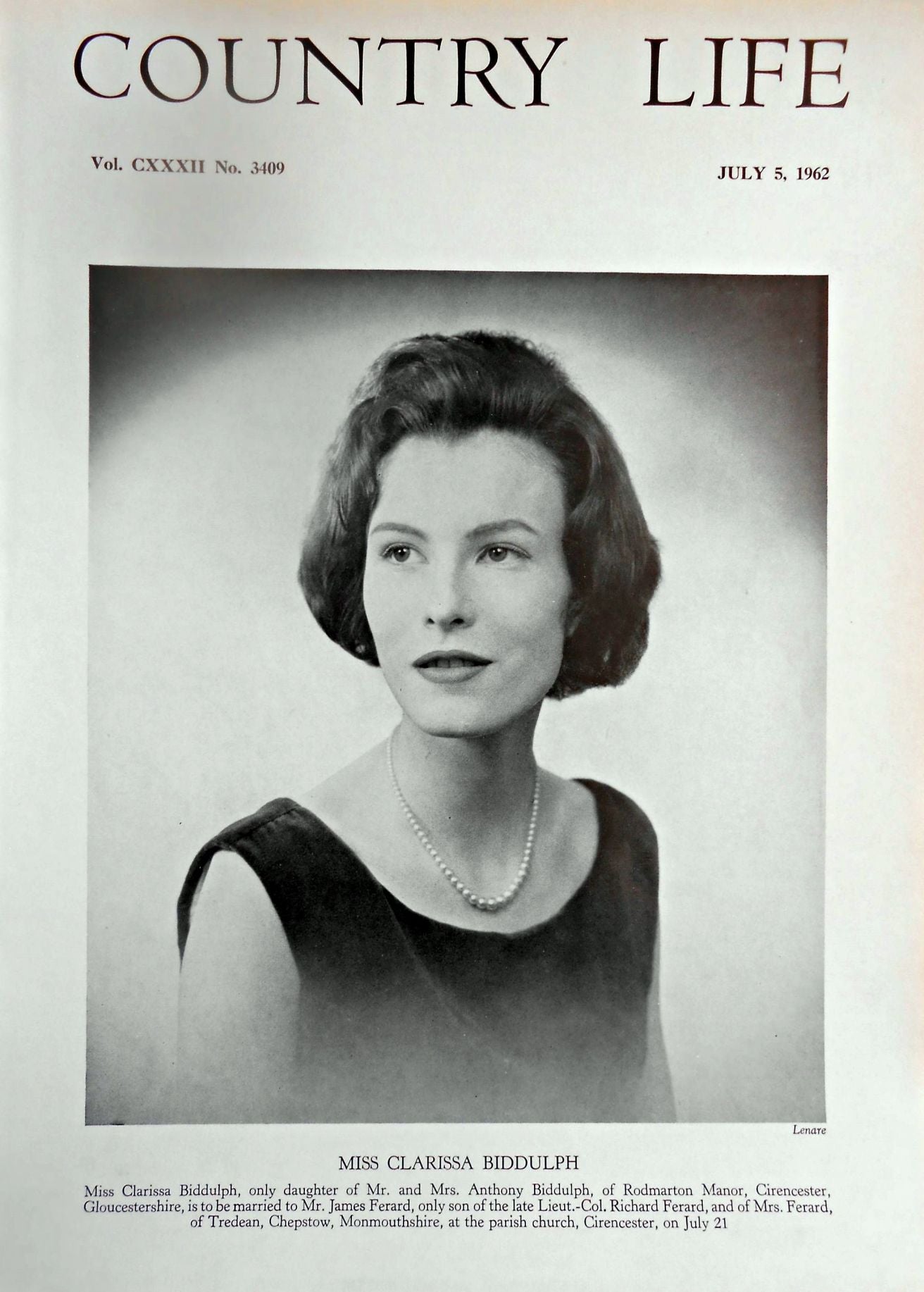 Miss Clarissa Biddulph Country Life Magazine Portrait July 5, 1962 Vol. CXXXII No. 3409