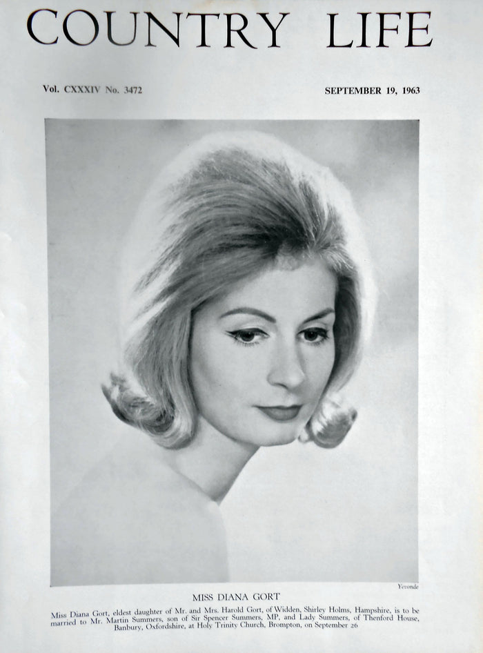 Miss Diana Gort Country Life Magazine Portrait September 19, 1963 Vol. CXXXIV No. 3472