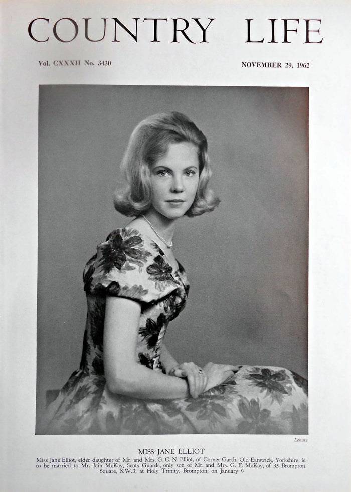 Miss Jane Elliot Country Life Magazine Portrait November 29, 1962 Vol. CXXXII No. 3430