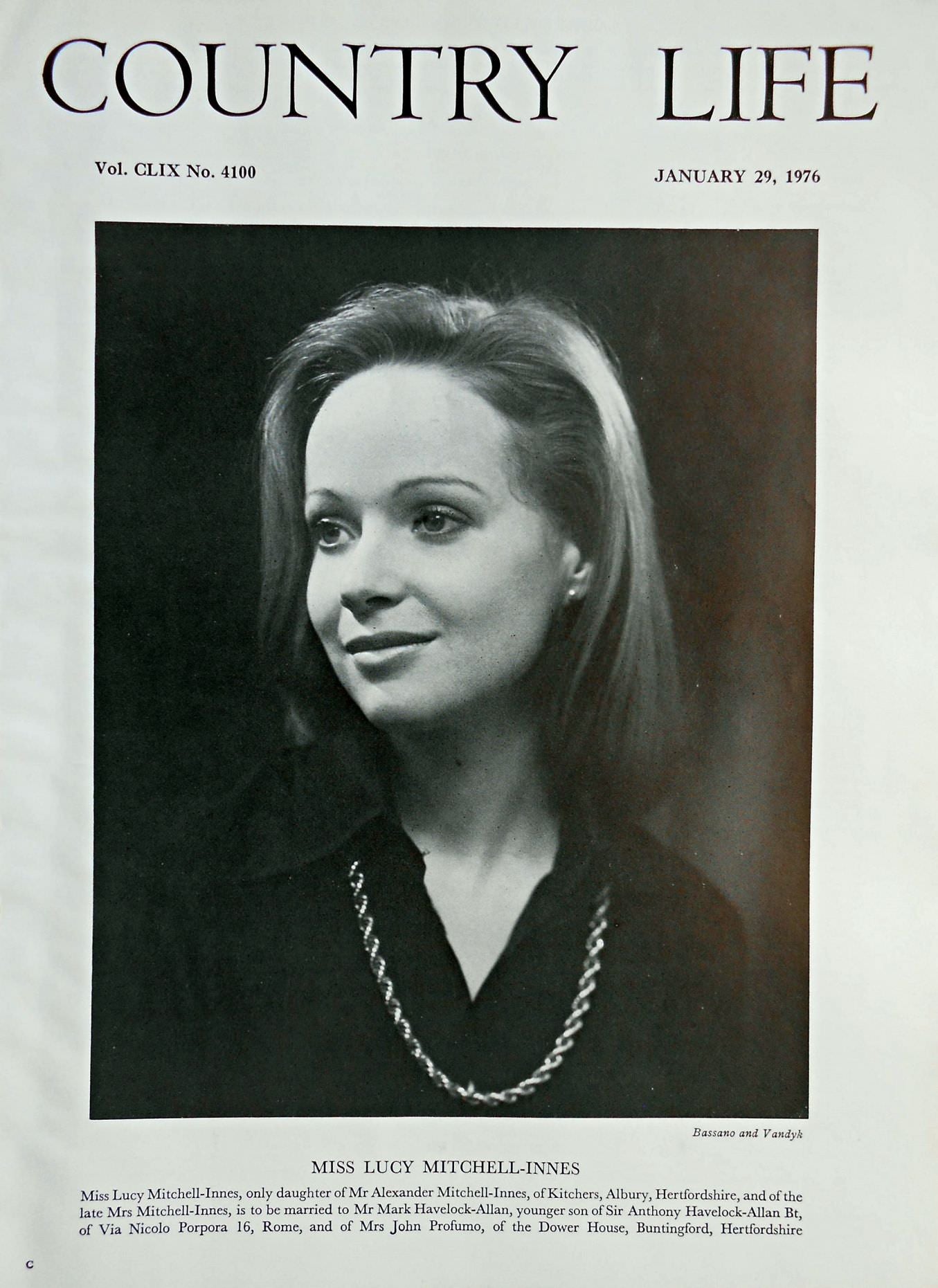 Miss Lucy Mitchell-Innes Country Life Magazine Portrait January 29, 1976 Vol. CLIX No. 4100