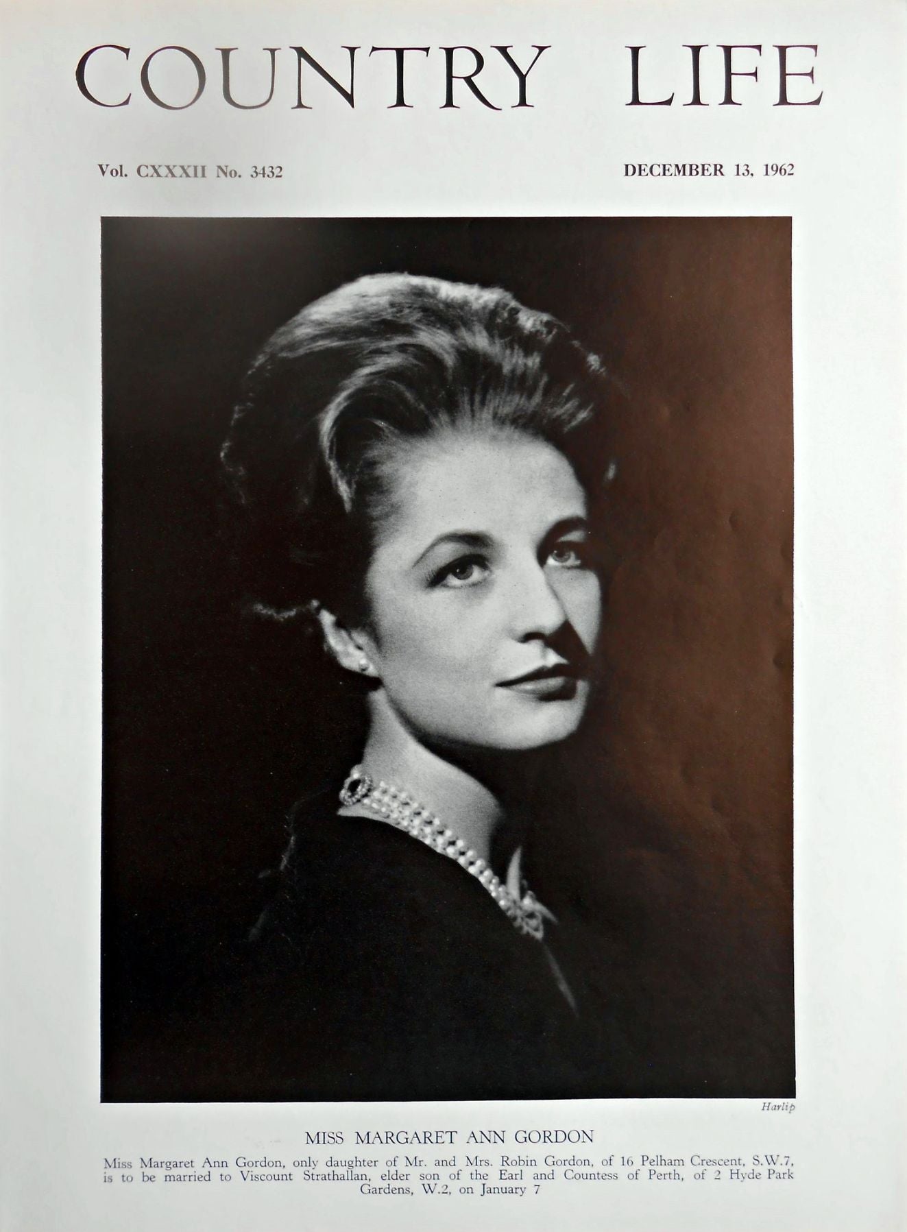 Miss Margaret Ann Gordon Country Life Magazine Portrait December 13, 1962 Vol. CXXXII No. 3432