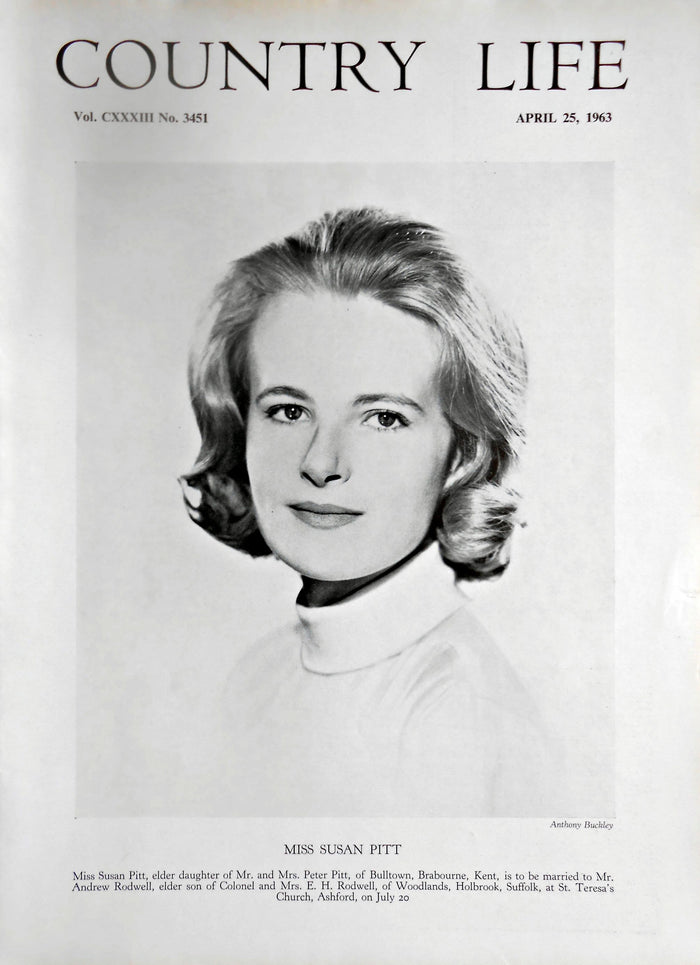 Miss Susan Pitt Country Life Magazine Portrait April 25, 1963 Vol. CXXXIII No. 3451
