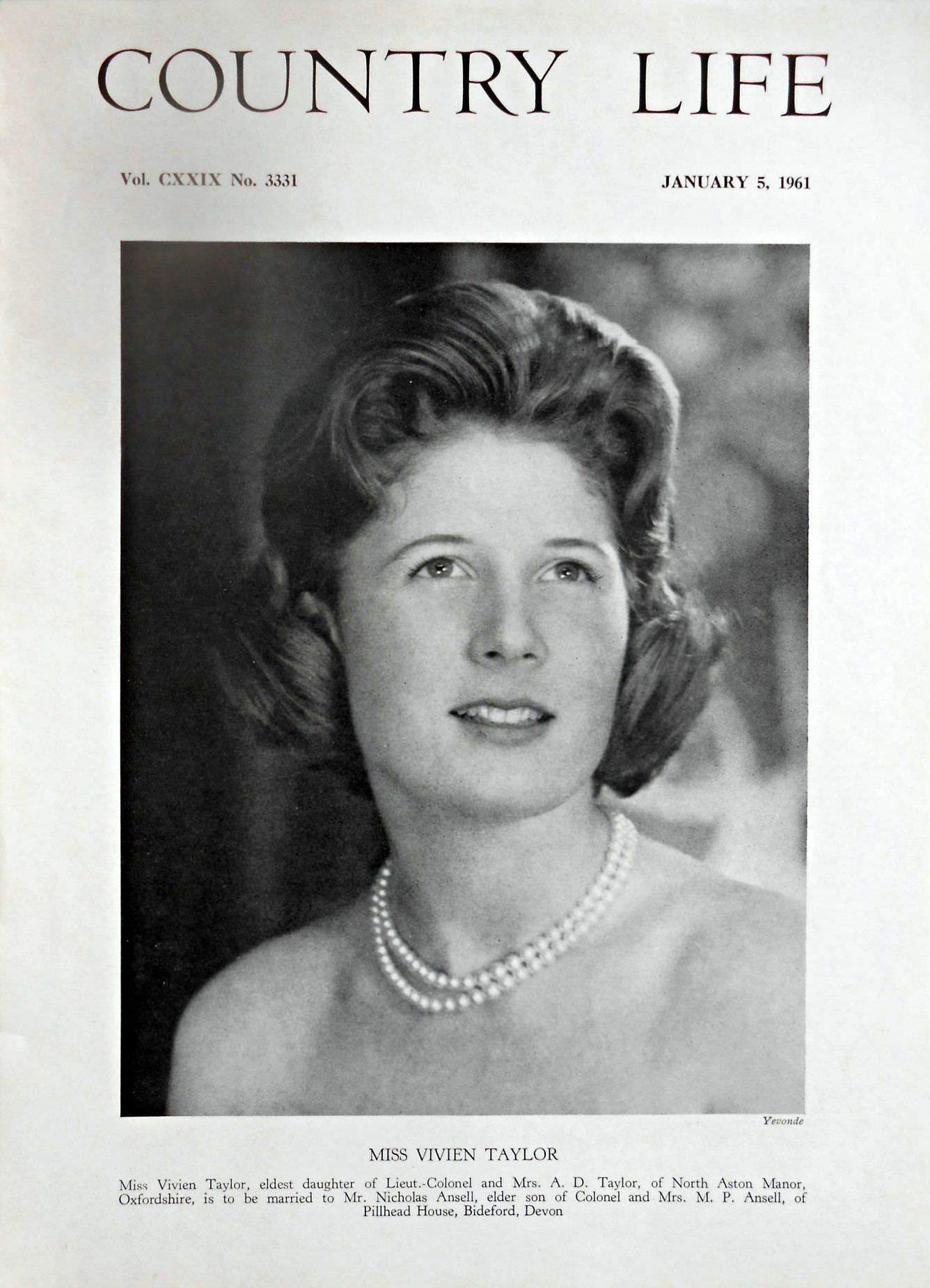 Miss Vivien Taylor Country Life Magazine Portrait January 5, 1961 Vol. CXXIX No. 3331
