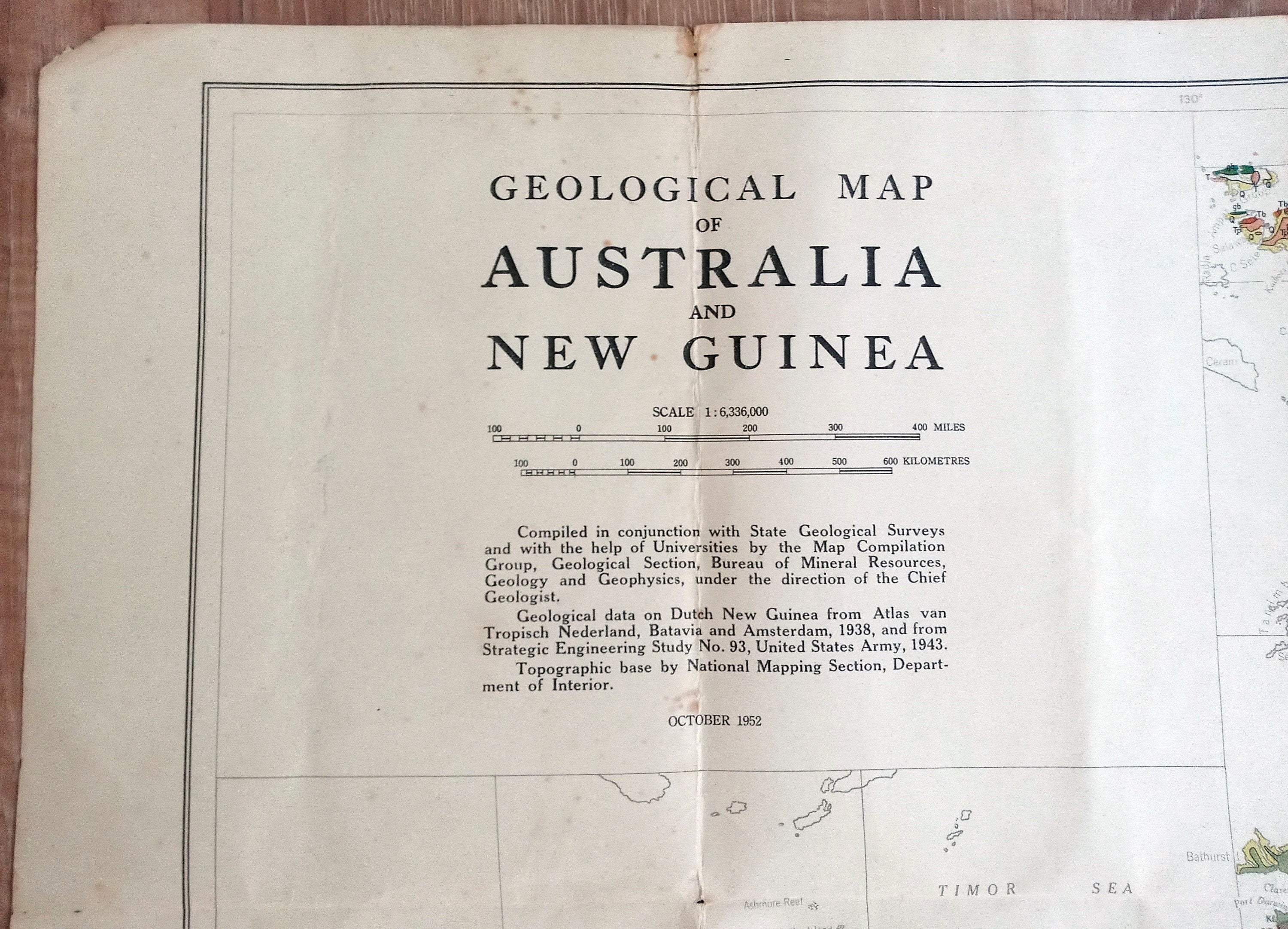 Rare 1952 Geological map of Australia & New Guinea. Royal Australian Survey Corps. Geology, Mineral, Mining, Prospecting, Pictorial Map